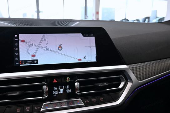 BMW Seria 3 330i xDrive M Sport