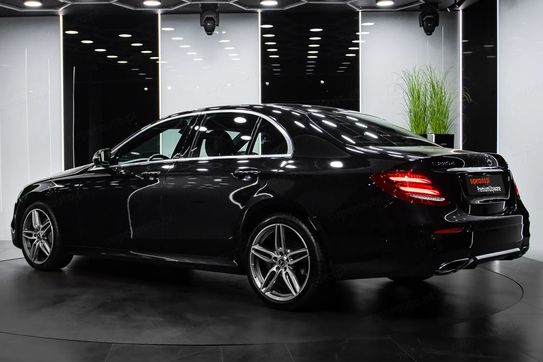 Mercedes E Klasa 220 d 4-Matic 9G-TRONIC