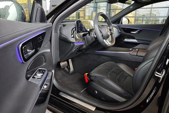 Mercedes Klasa E 220 d Mhev 4-Matic Amg 9G-Tronic