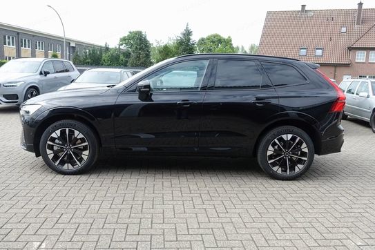Volvo XC60 B5 AWD Ultra Dark