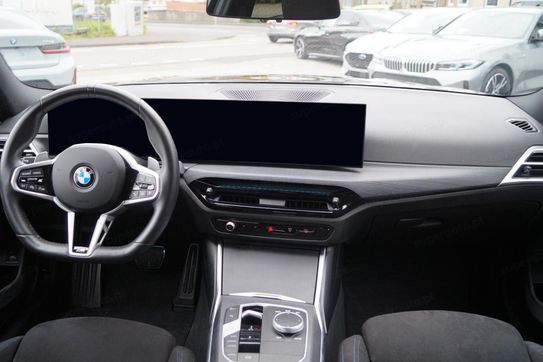 BMW Seria 3 Touring 330d xDrive M Sport