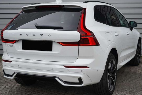 Volvo XC60 B5 AWD Ultra Dark