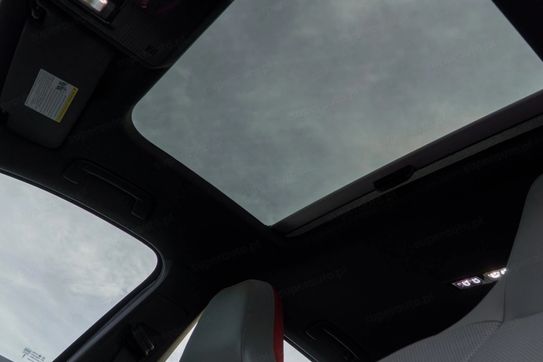 Volkswagen Golf VIII 2.0 TSI GTI