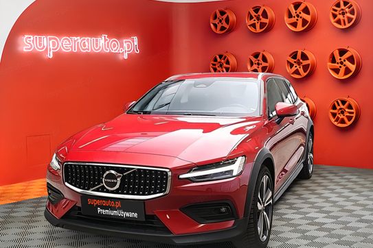 Volvo V60 CC Plus B5 B AWD