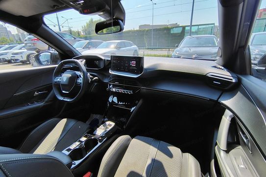 Peugeot 2008 GT e-DCS6