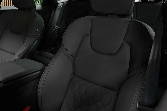 Volvo XC60 B5 AWD Plus Dark