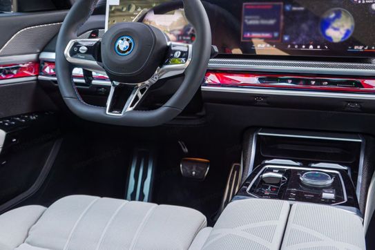 BMW Seria 7 M760e xDrive
