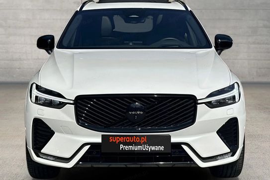 Volvo XC60 B5 B AWD Ultra Black Edition
