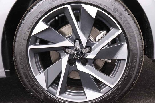 Peugeot 308 Allure EAT8 1.6 Hybrid PHEV