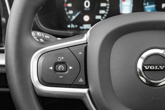 Volvo V60 B4 B Momentum Pro