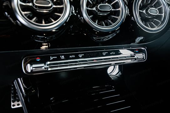 Mercedes CLA 200 mHEV AMG Line 7G-DCT