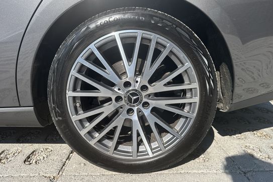 Mercedes CLA 200