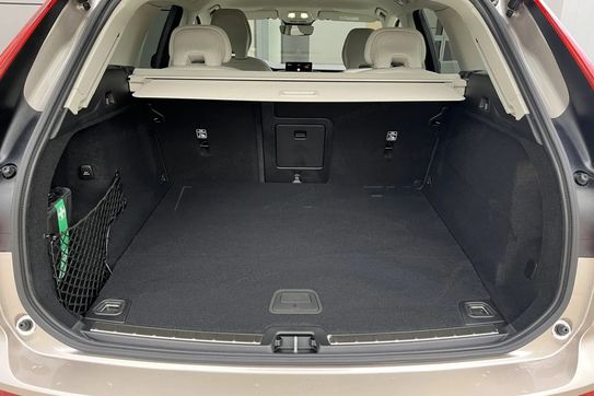 Volvo XC60 T6 Plug-In Hybrid AWD Plus Dark