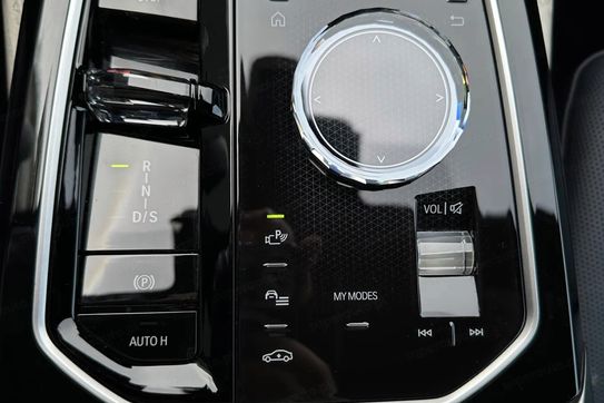 BMW Seria 7 M760e xDrive