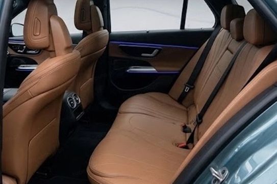 Mercedes Klasa E Kombi 220 d 4-Matic AMG Line