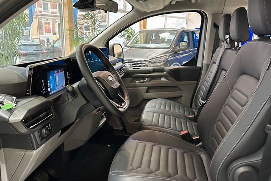 Ford Tourneo Custom L2H1 Titanium 320 A8 AWD