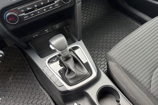 Kia Ceed M 1.5 T-GDI  DCT