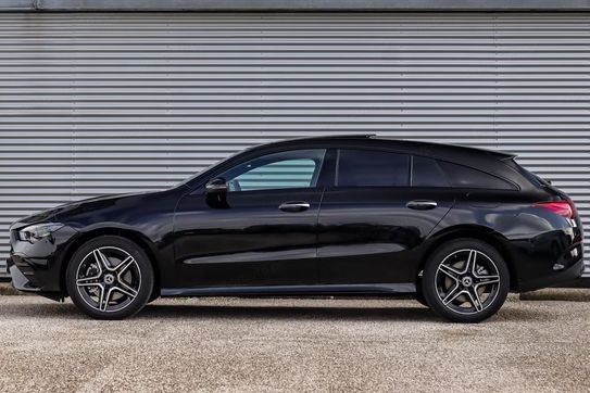Mercedes CLA 200 AMG Line Shooting Brake