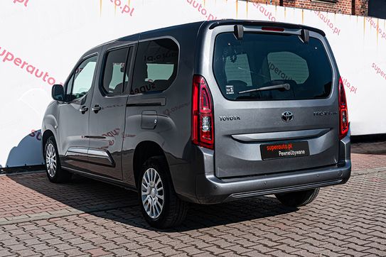 Toyota Proace City Verso Long L2H1 7os AT