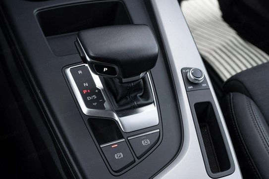 Audi A4 40 TFSI mHEV quattro S tronic