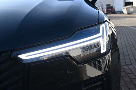 Volvo XC90 T8 AWD Plug-In Hybrid Ultra Dark 7os