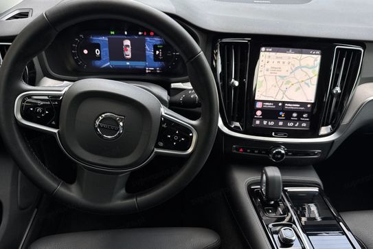 Volvo V60 T6 AWD Plug-In Hybrid Plus Dark aut