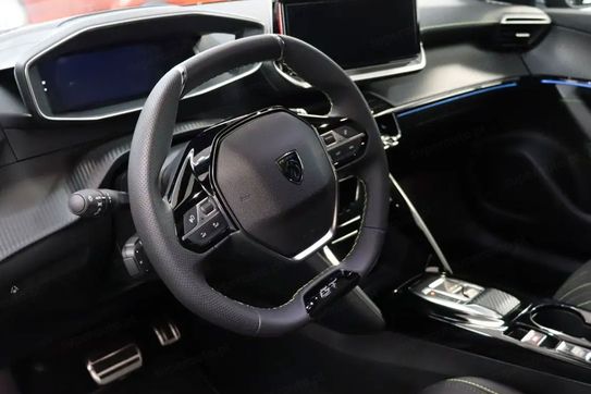 Peugeot 2008 GT e-DCS 1.2 mHEV