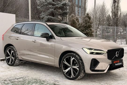 Volvo XC60 T6 Plug-In Hybrid AWD Ultra Dark aut