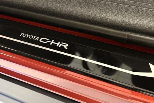 Toyota C-HR + Style BEV