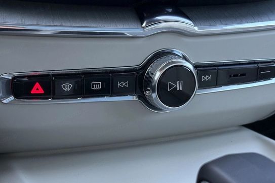 Volvo XC60 T6 Plug-In Hybrid AWD Plus Bright