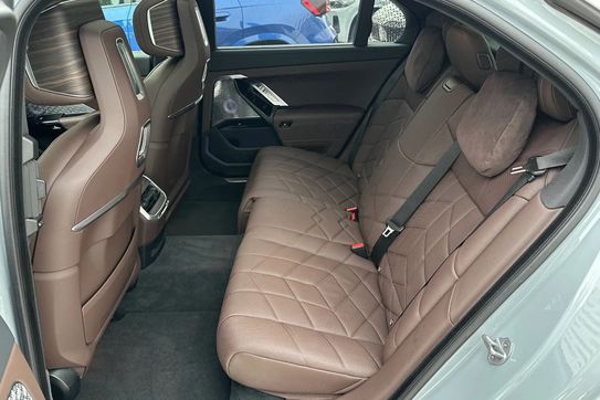 BMW Seria 7 M760e xDrive