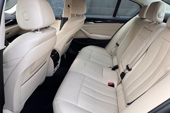 BMW Seria 5 530e Luxury Line