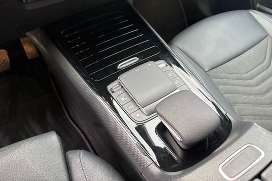 Mercedes GLB 200