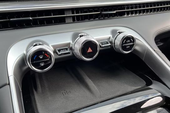 Omoda 9 1.5 Super Hybrid Exclusive AWD