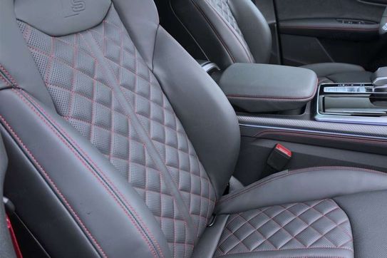 Audi Q7 50 TDI quattro S Line
