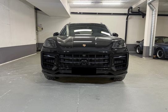 Porsche Cayenne E-Hybrid Black Edition