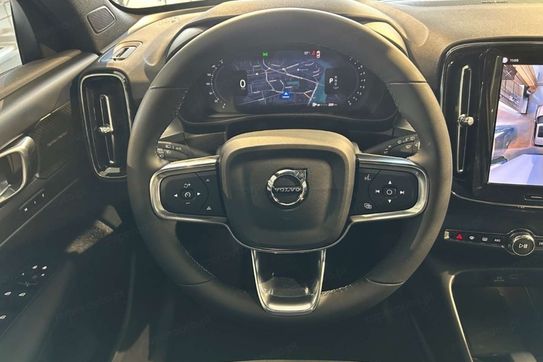 Volvo XC40 B4 Ultra Dark