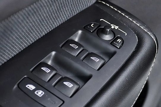 Volvo XC60 B4 B R-Design aut