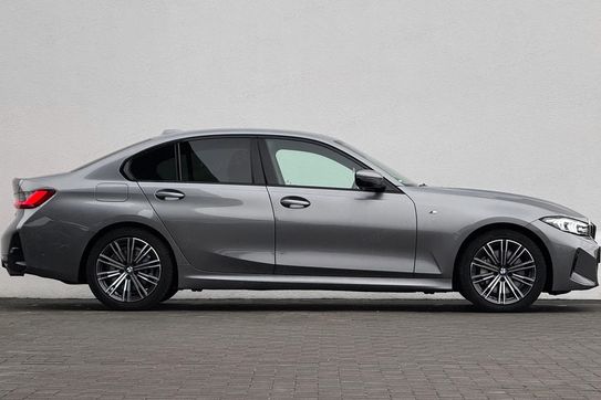BMW Seria 3 330i xDrive M Sport