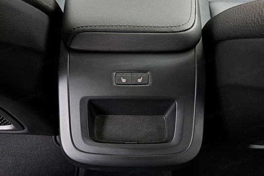 Volvo XC60 B5 B AWD Plus Dark aut