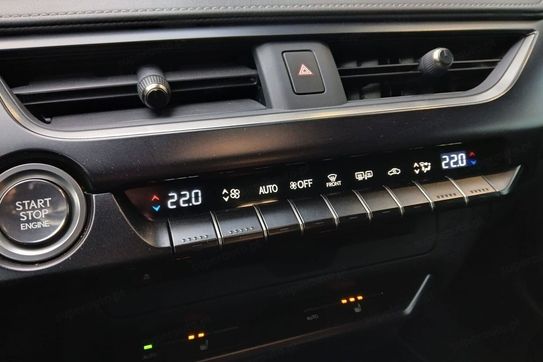 Lexus UX 200 F Impression 2WD