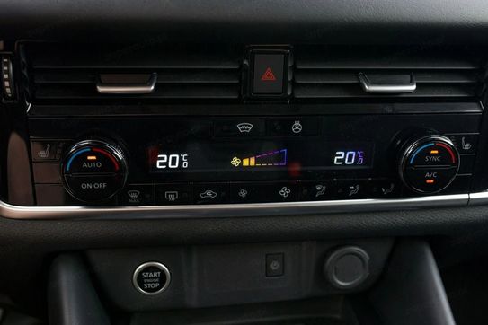 Nissan Qashqai 1.3 DIG-T N-Connecta Xtronic