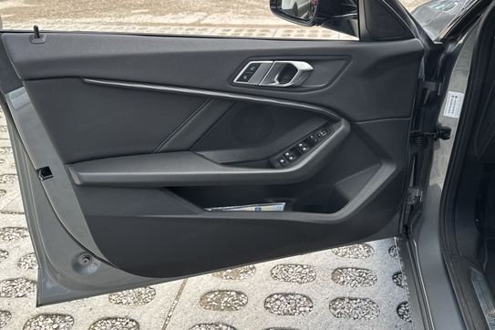 BMW Seria 2 218i Sport Line