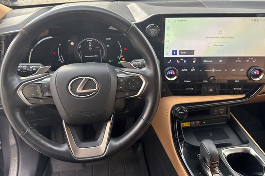 Lexus NX 350h Omotenashi AWD