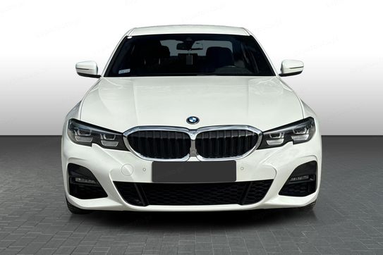 BMW Seria 3 330e xDrive M Sport