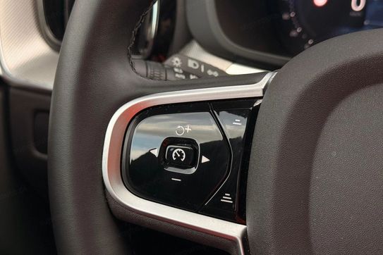 Volvo XC60 B5 B AWD Plus Black Edition