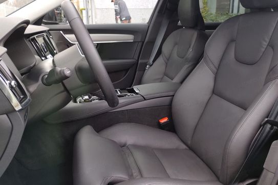 Volvo V90 T6 AWD Plug-In Hybrid Core aut