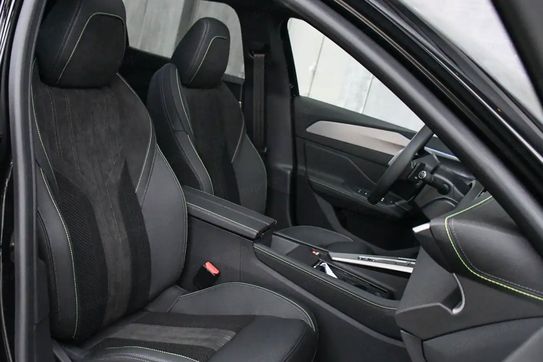 Peugeot 408 GT Exclusive e-DCS7 1.6 Plug-in Hybrid