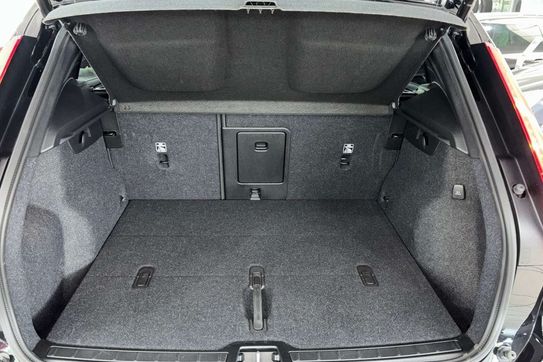 Volvo XC40 B4 Ultra Black Edition