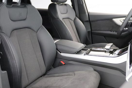Audi Q7 50 TDI quattro S Line